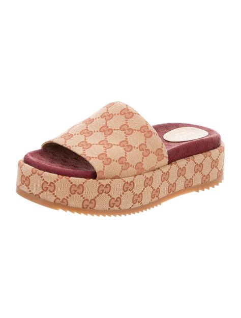 gucci platform slides burgundy|gucci angelina platform slides.